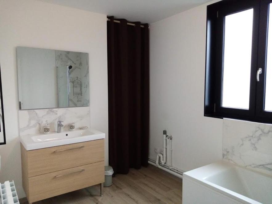 Duplex Agreable Et Spacieux 3 Chb Dont 1 Communicante Vendeville Εξωτερικό φωτογραφία