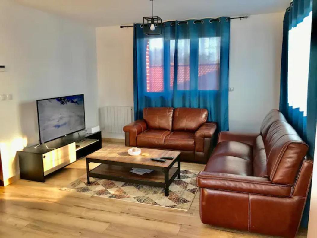 Duplex Agreable Et Spacieux 3 Chb Dont 1 Communicante Vendeville Εξωτερικό φωτογραφία